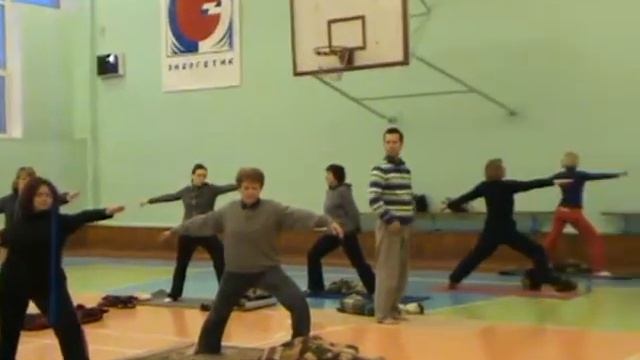 Вирабхадрасана II, ч. 2 смотреть онлайн