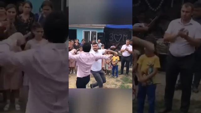 Свадьба в Дербенте...)))Зажигательная лезгинка💃💃💃)))Стирка вещей)))Такую стирку вы еще не видели смотреть онлайн