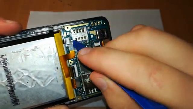 Замена аккумулятора на смартфоне ZTE Blade X3 смотреть онлайн