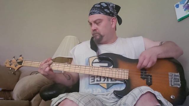 Marilyn Manson - Sweet Dreams - BASS COVER смотреть онлайн