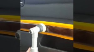 Полировка вставок из пластика в салоне автомобиля