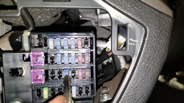 2012 Mazda 3 cigarette lighter fuse AKA power outlet fuse смотреть онлайн