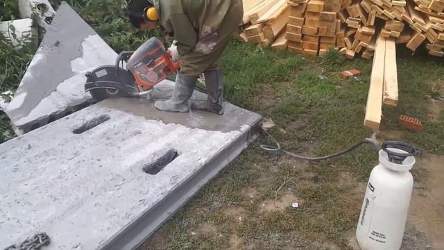 Алмазная резка бетонной плиты перекрытия диском бензорезом | Алмаз Демонтаж Томск смотреть онлайн