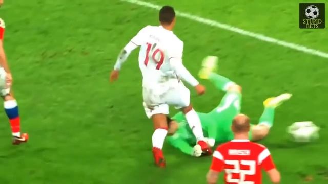 Самые страшные травмы в футболе 2018  Ужасы футбола   Переломы и травмы