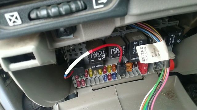 Дальний в пол накала Лада Калина Реле света Рассвет 19 установка и проверка. смотреть онлайн