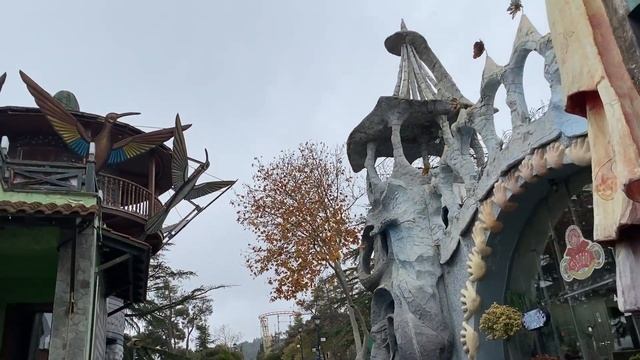 ПАРК РАЗВЛЕЧЕНИЙ В ТБИЛИСИ. Что посмотреть на горе Мтацминда? #диснейленд #грузия #тбилиси смотреть онлайн