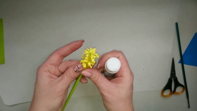 Классный цветок из бумаги. Калла. How to make a flower out of paper смотреть онлайн