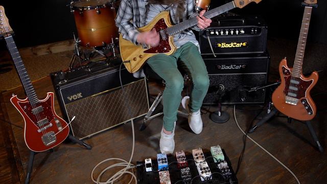 Walsh Guitars Nesher Korina + McNelly Goilfoil pickups + Bad Cat Cub IIR + Matthew's Effects pedals смотреть онлайн