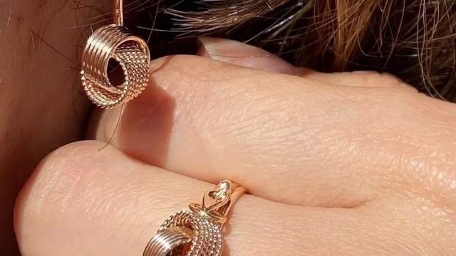 ЦЕНА: 40000руб Общий вес: 9,57 гр продажа Только комплектом WhatsApp +79180659733 смотреть онлайн