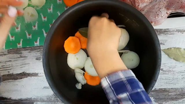 Кролик ,тушеный в собственном соку с овощами, в мультиварке.Как приготовить кролик.Простые рецепты. смотреть онлайн