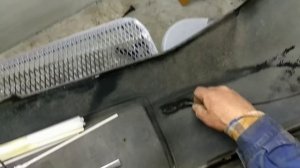 Как склеить сломанный бампер,простой способ.Часть 1