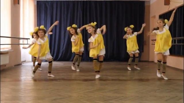 Маленькие дети ( Mega-Dance младшая группа ) смотреть онлайн