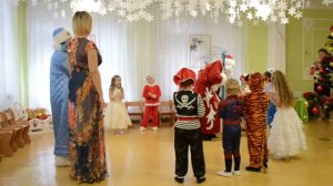 Веселые игры с Дедом Морозом на новогоднем утреннике в детском саду