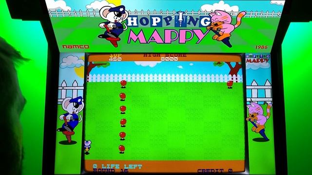 Hopping Mappy MAME Gameplay w/ Hypermarquee смотреть онлайн