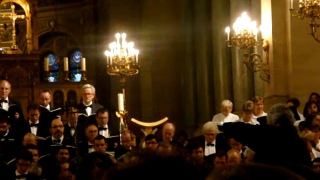 5 14 06 10 Le CHOEUR de PARIS XIII à l'église de la TRINITE PARIS.MPG смотреть онлайн