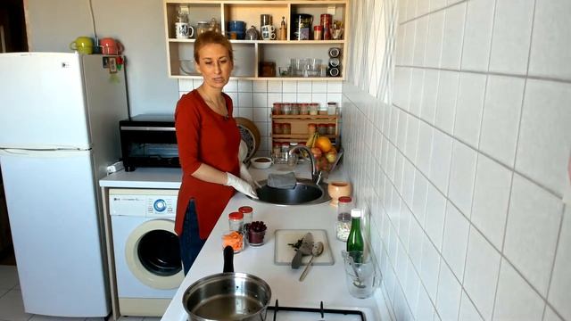 Вегетарианский ужин из сезонных овощей смотреть онлайн