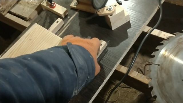 Простий станок для заточки дисків | Простой станок для заточки дисков смотреть онлайн
