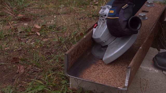 Обзор углошлифовальной машины Bosch GWS 2200 смотреть онлайн