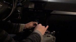 Установка 1din магнитолы на Opel Astra H || Обзор || Как работает || Как играет