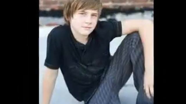 Luke Benward-Feelin' You смотреть онлайн