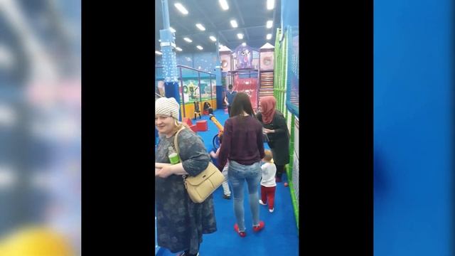 Артём в парке развлечений "Хлоп-Топ" смотреть онлайн