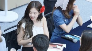 왕보석반지 받은 블랙핑크 반응  BLACKPINK reaction,  Large Jewel Ring gift : fancam : fansign 팬사인회 영등포 190630