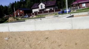 Свайноростверковый фундамент на склоне.