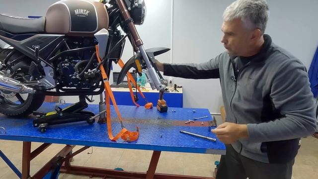 КИТАЙЦЫ В МИНСКЕ!! ТО нового мотоцикла! смотреть онлайн