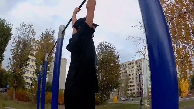 Делаю 50 раз подтягивания!! смотреть онлайн