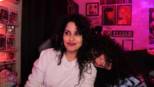 SHE LOVES IT! *• MOM REACTS – HAZBIN HOTEL – 1x02 "RADIO KILLED THE VIDEO STAR” •* смотреть онлайн