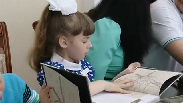 16-ти молодым семьям вручили денежные сертификаты на приобретение жилья смотреть онлайн