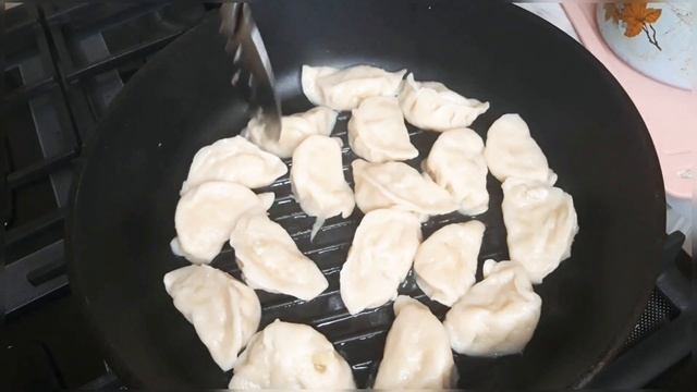 Жареные пельмени. Теперь вам будет вкусно всегда!!! смотреть онлайн