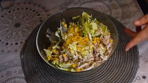 Салат из пекинской капусты с сухариками