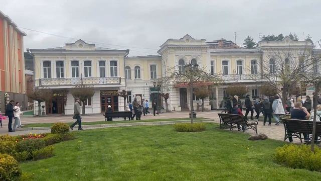 Кавказские Минеральные Воды в начале мая: Пятигорск, Кисловодск, Железноводск, Ессентуки, Домбай смотреть онлайн