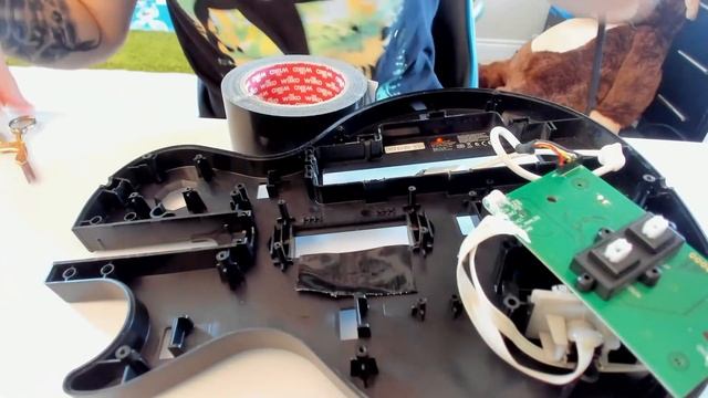 HOW I MOD / FIX MY GUITAR HERO GUITARS [Part 2] смотреть онлайн