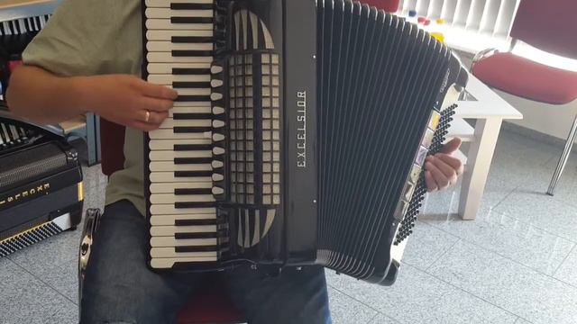 Klangprobe Akkordeon Excelsior Art van Damme AVD3 смотреть онлайн