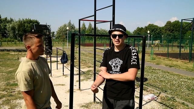 КАК НАУЧИТЬСЯ ПОДТЯГИВАТЬСЯ НА ТУРНИКЕ. СДЕЛАЙ ПЕРВОЕ ПОДТЯГИВАНИЕ. смотреть онлайн