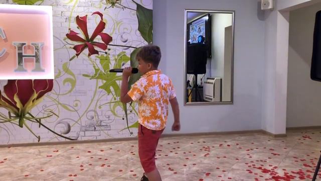 Ваня Rock. Выступление с авторскими треками «Черепаший шлем», «Муравьед», «Банда» смотреть онлайн