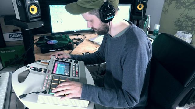 Best Crate Digging Pick Up 2021 | MPC Live 2 Beat Making смотреть онлайн