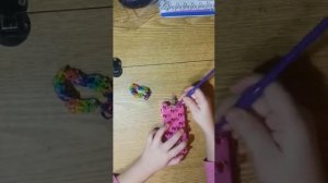 Плетение резинками на станке, самый простой браслет.