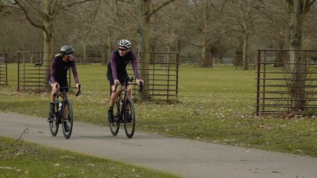 Introducing our Triathlon Ambassadors Michelle Dillon and Stuart Hayes | Sigma Sports смотреть онлайн