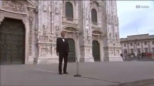 Андреа Бочелли спел в пустом Миланском соборе.