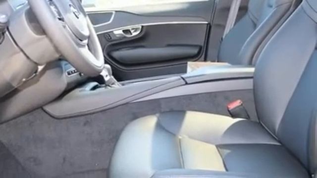 2020 Volvo XC90 T5 Momentum 7 Passenger