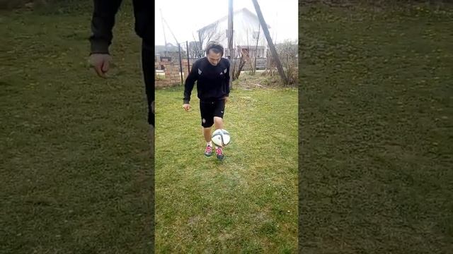 Как научиться набивать мяч футбол Александр Козак смотреть онлайн