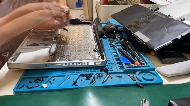 A1278 MacBook Pro | Keyboard Replacement смотреть онлайн