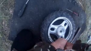 Как снять заднее колесо на скутере не снимая глушитель, как разбортировать колесо на скутере