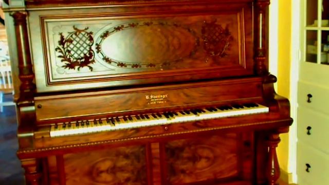 Moonlight Serenade смотреть онлайн