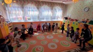 Слушаем, играем,танцуем."Галоп"Д.Кабалевский. Детский сад "Умка" г.Алматы, Си Синхай