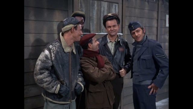HUGE "Hogan's Heroes" GUARD Blooper That You PROBABLY Missed while Watching the Show! смотреть онлайн