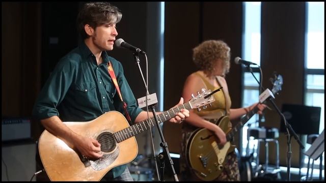 Colin Gilmore - "Feel Like Falling" смотреть онлайн